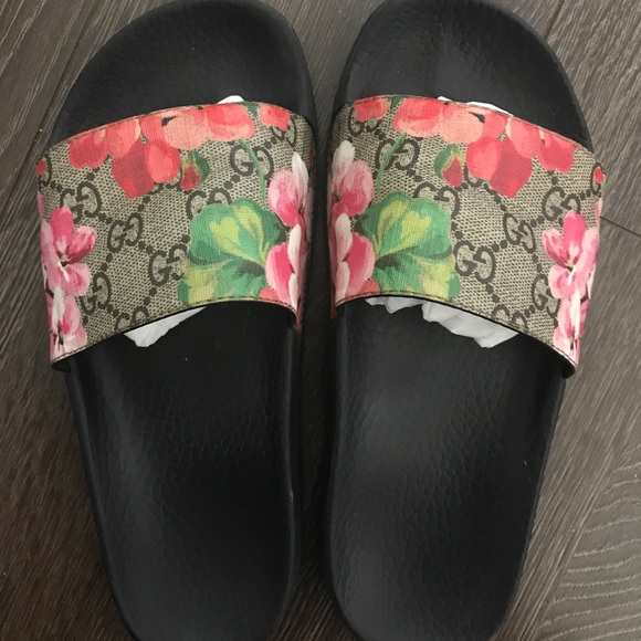 gucci slides poshmark